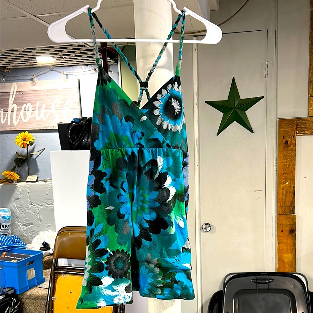 Floral tank